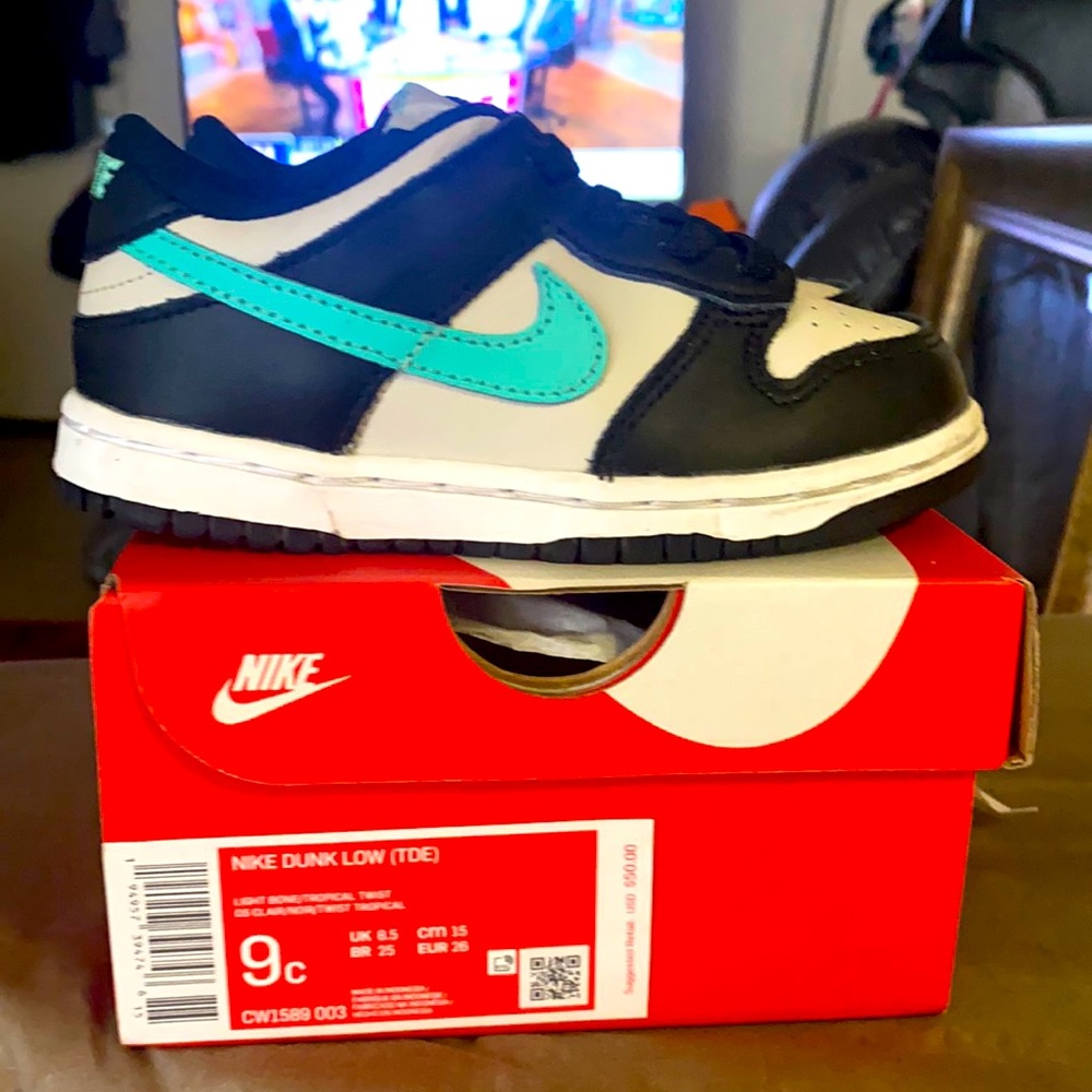 NIKE DUNK LOW TIFFANY SIZE Toddler 9c